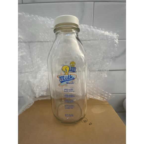 Tweety Pint “milk” Glass Bottle - Picture 2 of 6